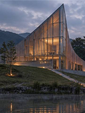 天上水滴琥珀館
